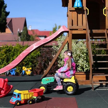 Hotel Gobor Vitanová エクステリア 写真