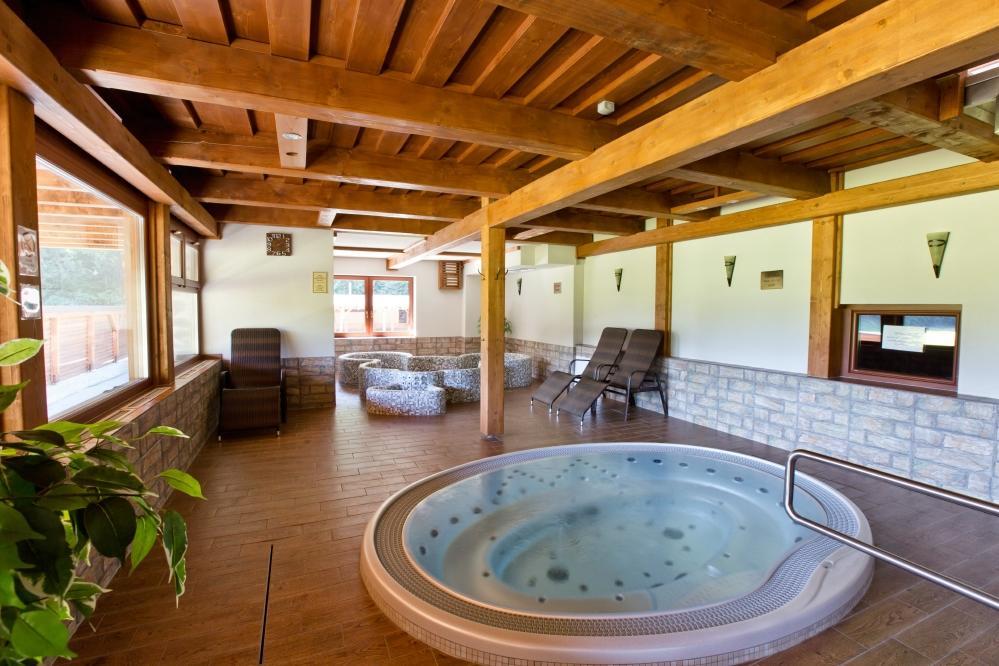Hotel Gobor Vitanová エクステリア 写真