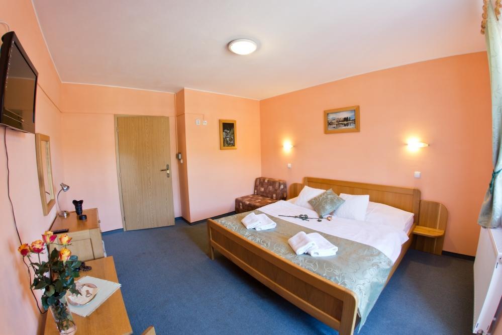 Hotel Gobor Vitanová エクステリア 写真