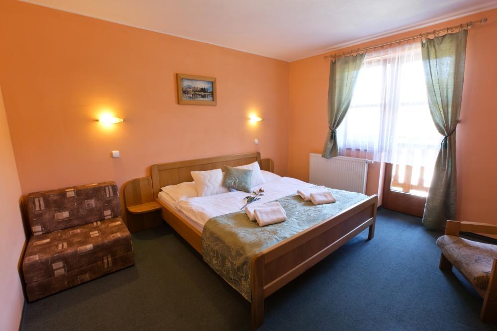 Hotel Gobor Vitanová エクステリア 写真